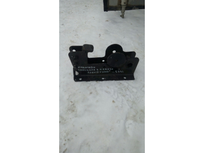 Кронштейн торсиона к кабине (левый) SH F3000 SHAANXI / Shacman (ШАНКСИ / Шакман) 81.41720.5341 фото 1 Санкт-Петербург